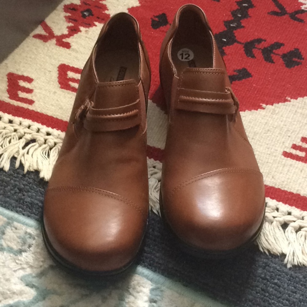 Clarks Slip On NWT